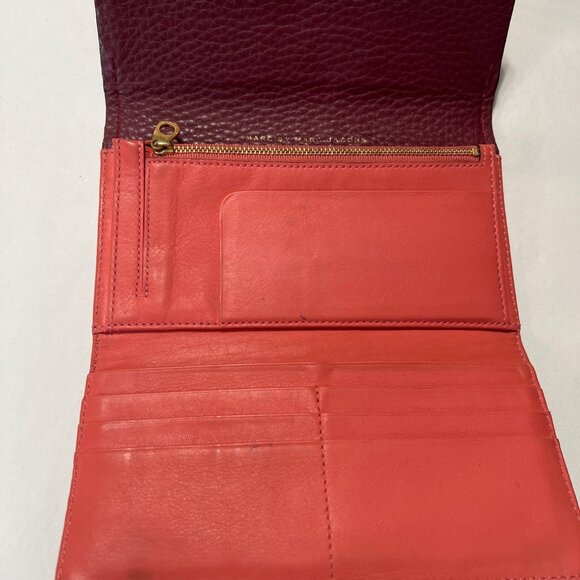 Marc By Marc Jacobs Burgundy Leather Trifold Wallet - Picture 3 of 15